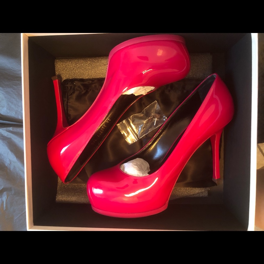 YSL Vitello Vernice Fushia Pumps